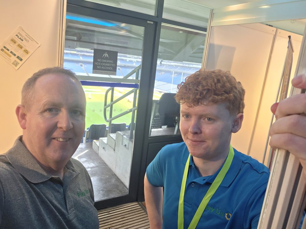 Fionn O Donovan And Mark O Donovan Play Us